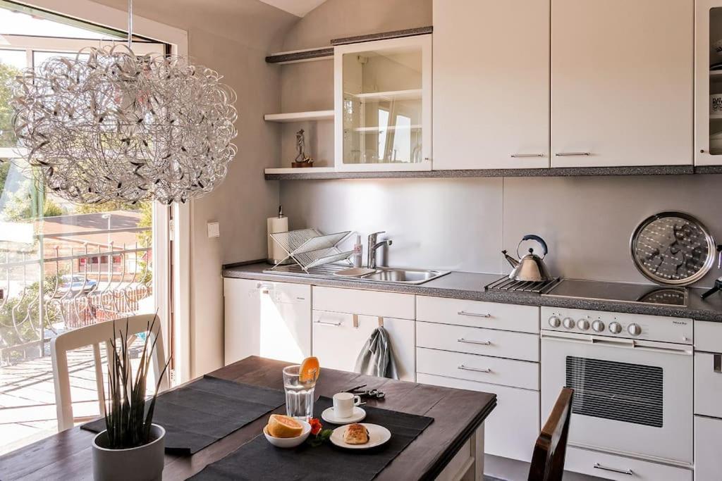 Charmante, Grosszuegige Ferienwohnung Villa Fleurie Бреттен Екстер'єр фото
