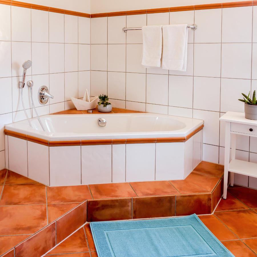 Charmante, Grosszuegige Ferienwohnung Villa Fleurie Бреттен Екстер'єр фото